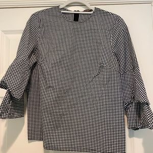 J.McLaughlin Gingham tiered sleeve blouse